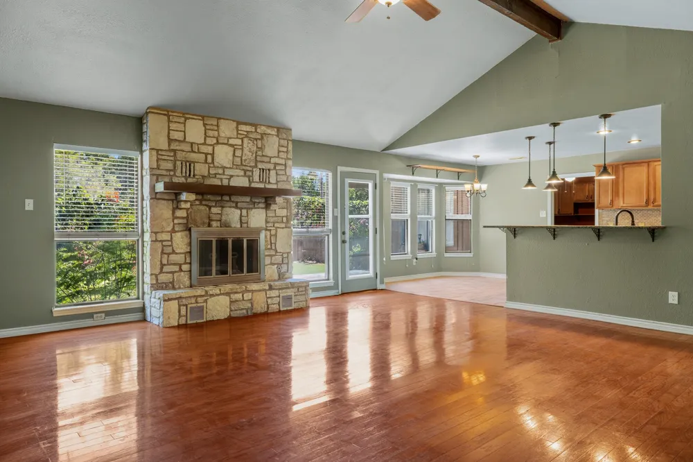 415 Meadow Ridge Drive Kerrville, TX 78028