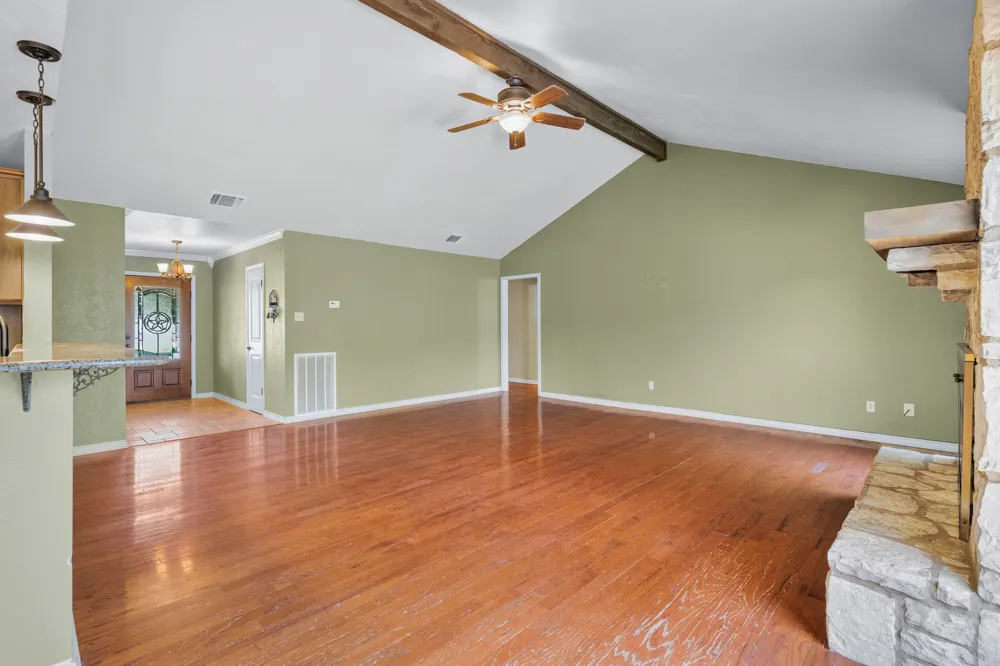 415 Meadow Ridge Drive Kerrville, TX 78028