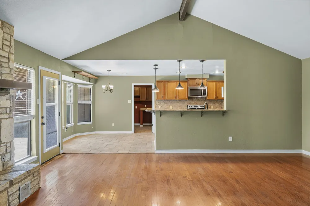 415 Meadow Ridge Drive Kerrville, TX 78028