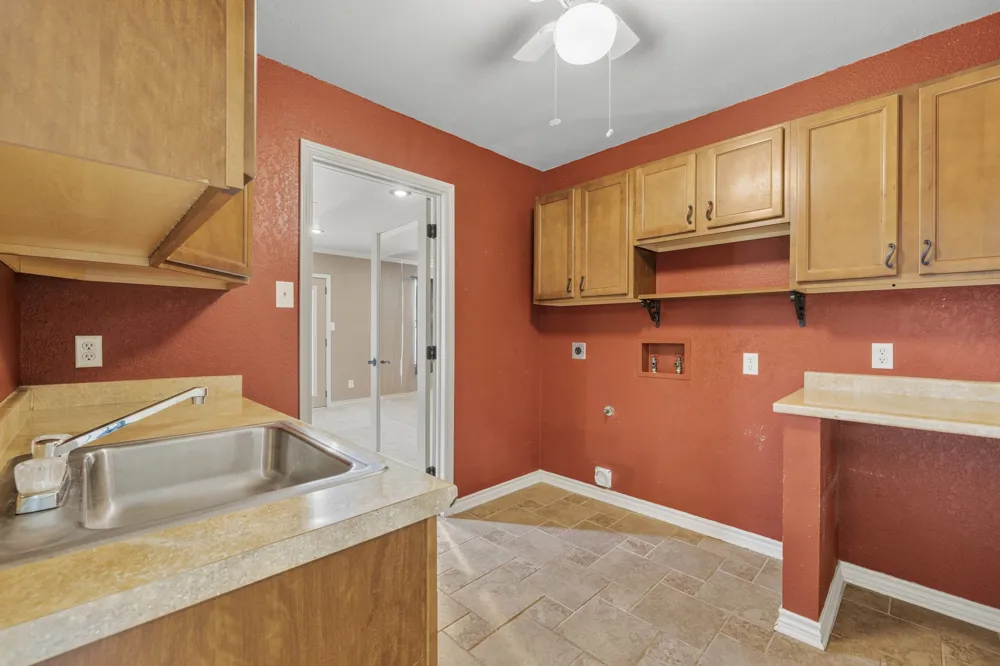 415 Meadow Ridge Drive Kerrville, TX 78028
