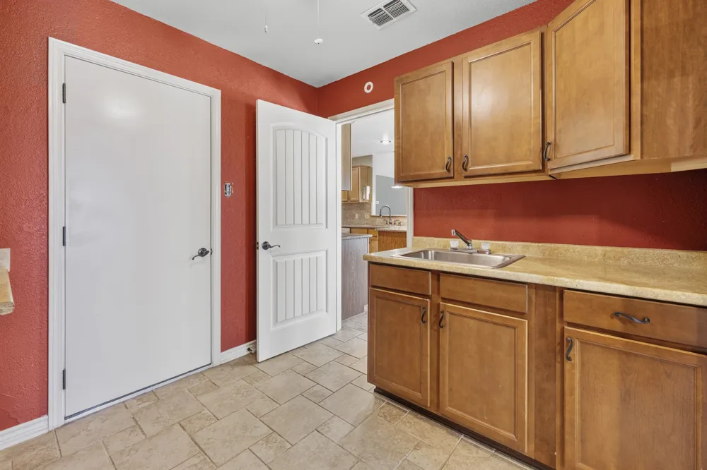 415 Meadow Ridge Drive Kerrville, TX 78028