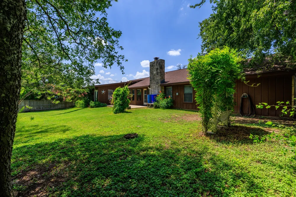 415 Meadow Ridge Drive Kerrville, TX 78028