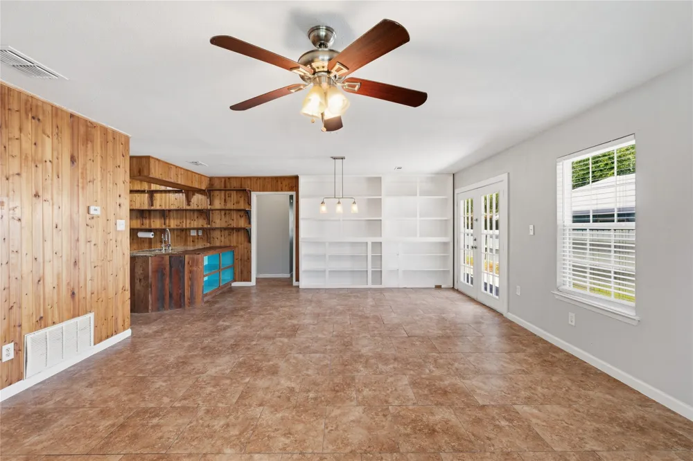 7000 Shannon Drive Austin, TX 78724