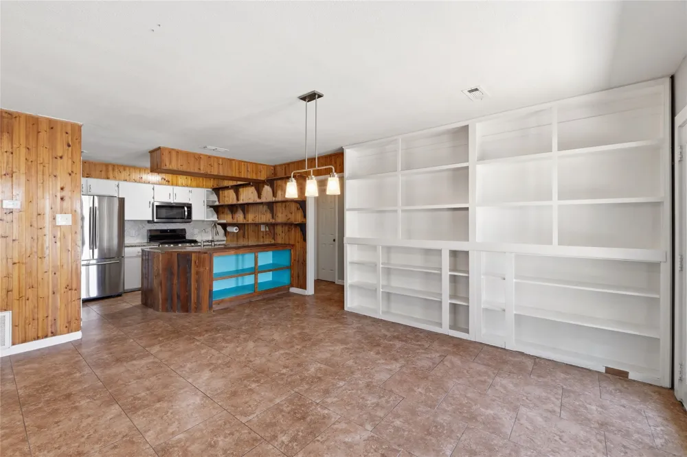 7000 Shannon Drive Austin, TX 78724