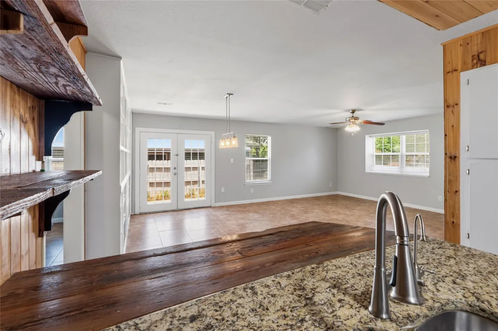 7000 Shannon Drive Austin, TX 78724