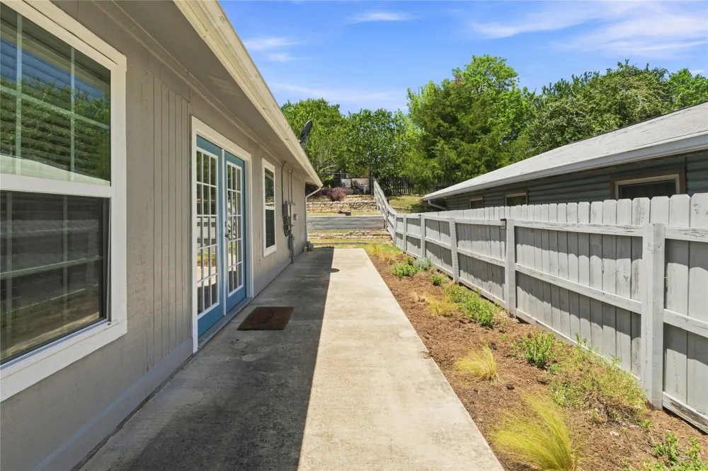 7000 Shannon Drive Austin, TX 78724