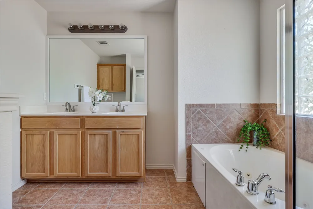 11110 Jim Thorpe Lane Austin, TX 78748