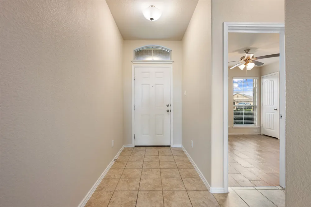 208 Plata Lane Jarrell, TX 76537