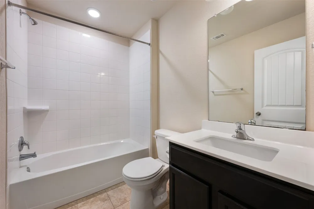 208 Plata Lane Jarrell, TX 76537