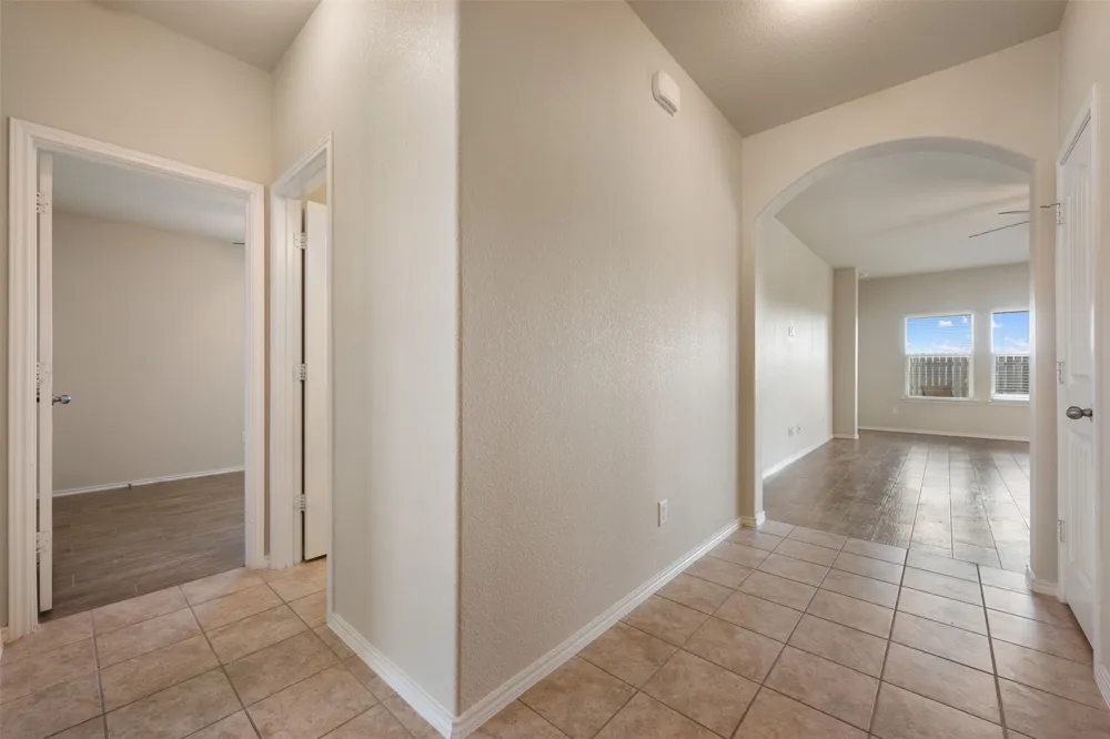 208 Plata Lane Jarrell, TX 76537