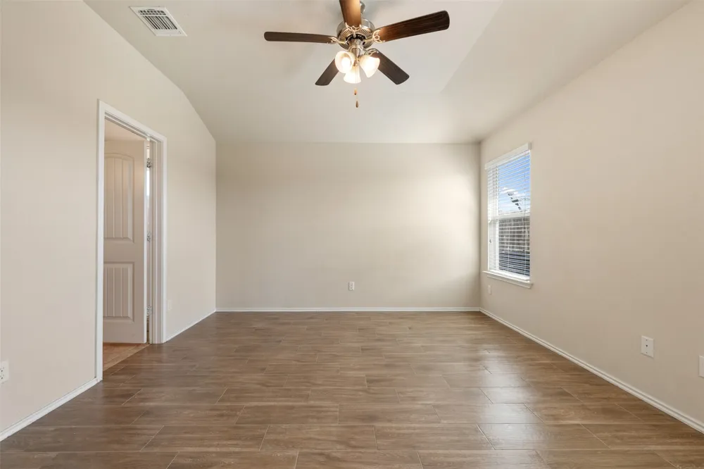 208 Plata Lane Jarrell, TX 76537