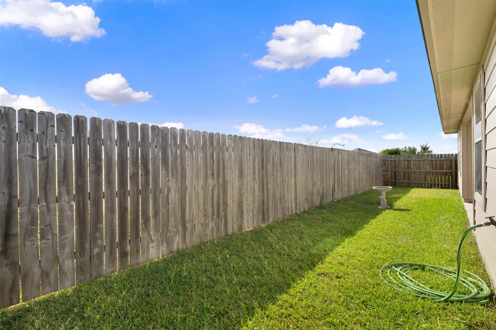 208 Plata Lane Jarrell, TX 76537
