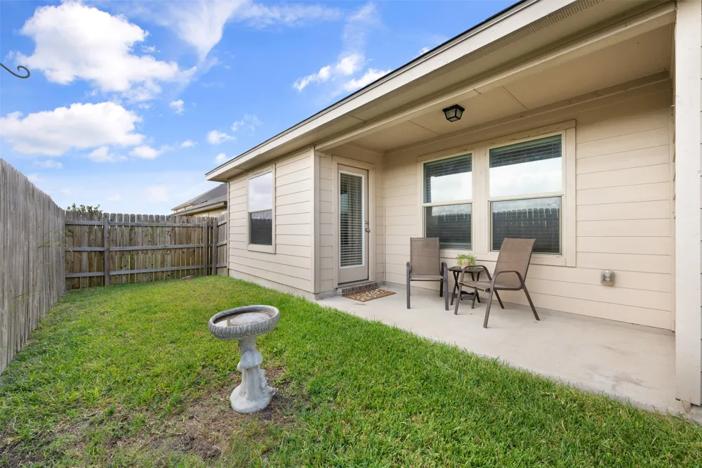 208 Plata Lane Jarrell, TX 76537