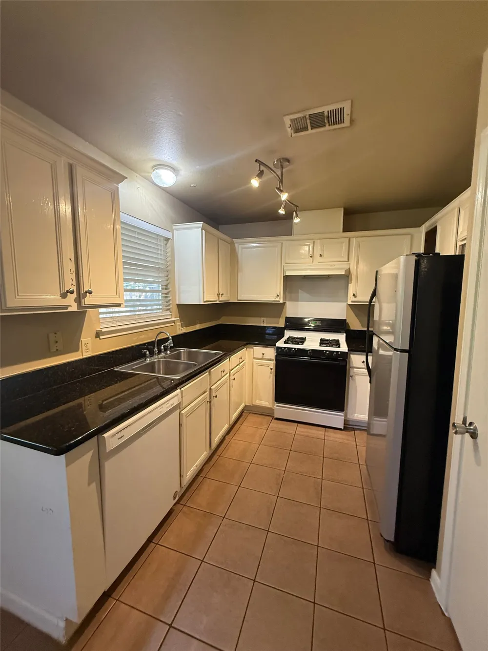 2107 Yaupon Trail Cedar Park, TX 78613