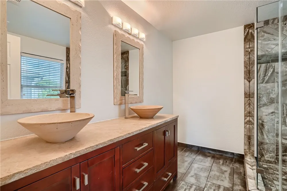 1105 Fox Sparrow Cove Pflugerville, TX 78660