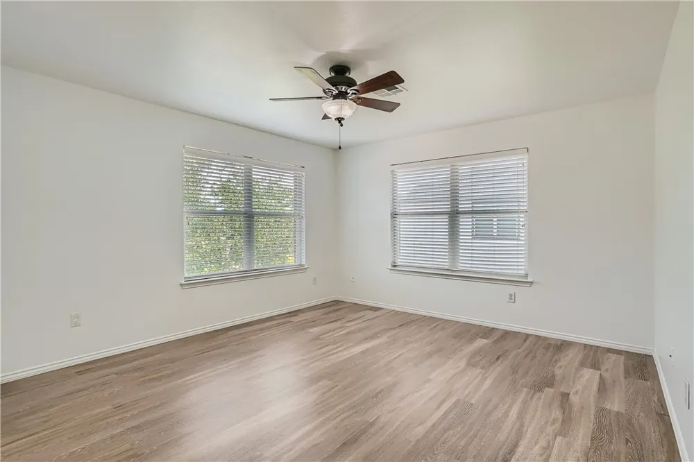 1105 Fox Sparrow Cove Pflugerville, TX 78660