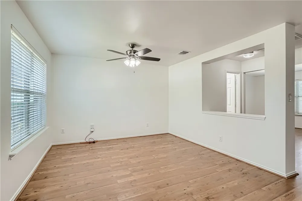 1105 Fox Sparrow Cove Pflugerville, TX 78660