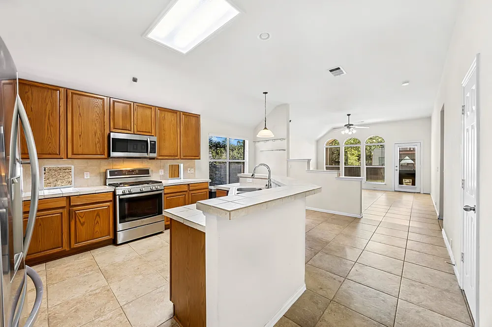 437 Hometown Parkway Kyle, TX 78640