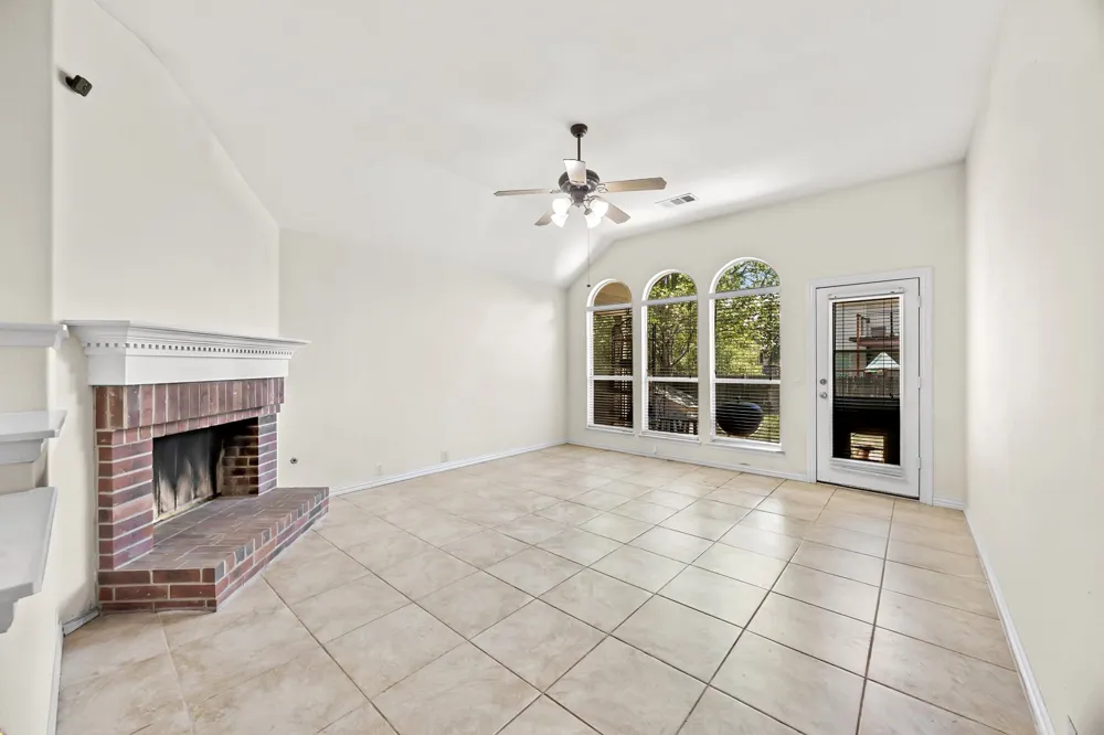 437 Hometown Parkway Kyle, TX 78640