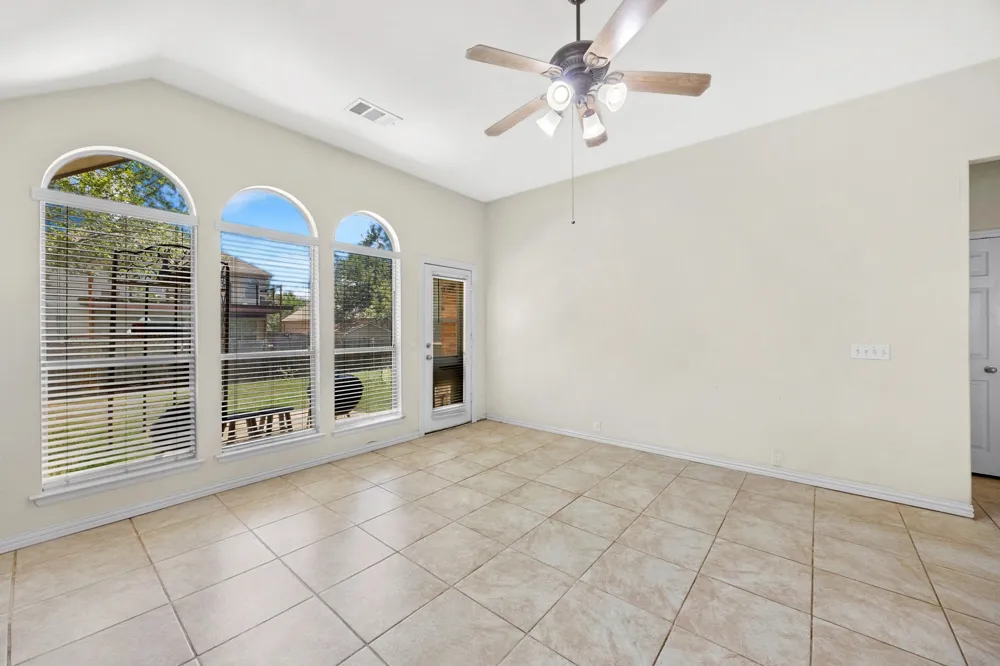 437 Hometown Parkway Kyle, TX 78640