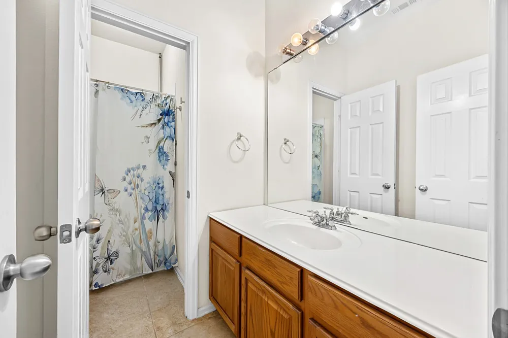 437 Hometown Parkway Kyle, TX 78640
