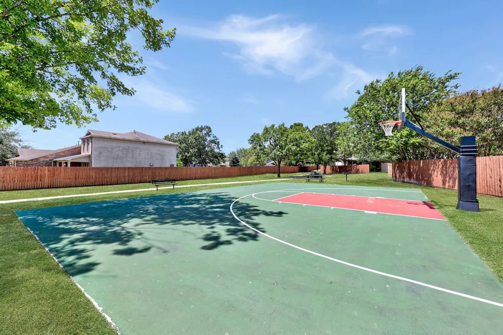437 Hometown Parkway Kyle, TX 78640