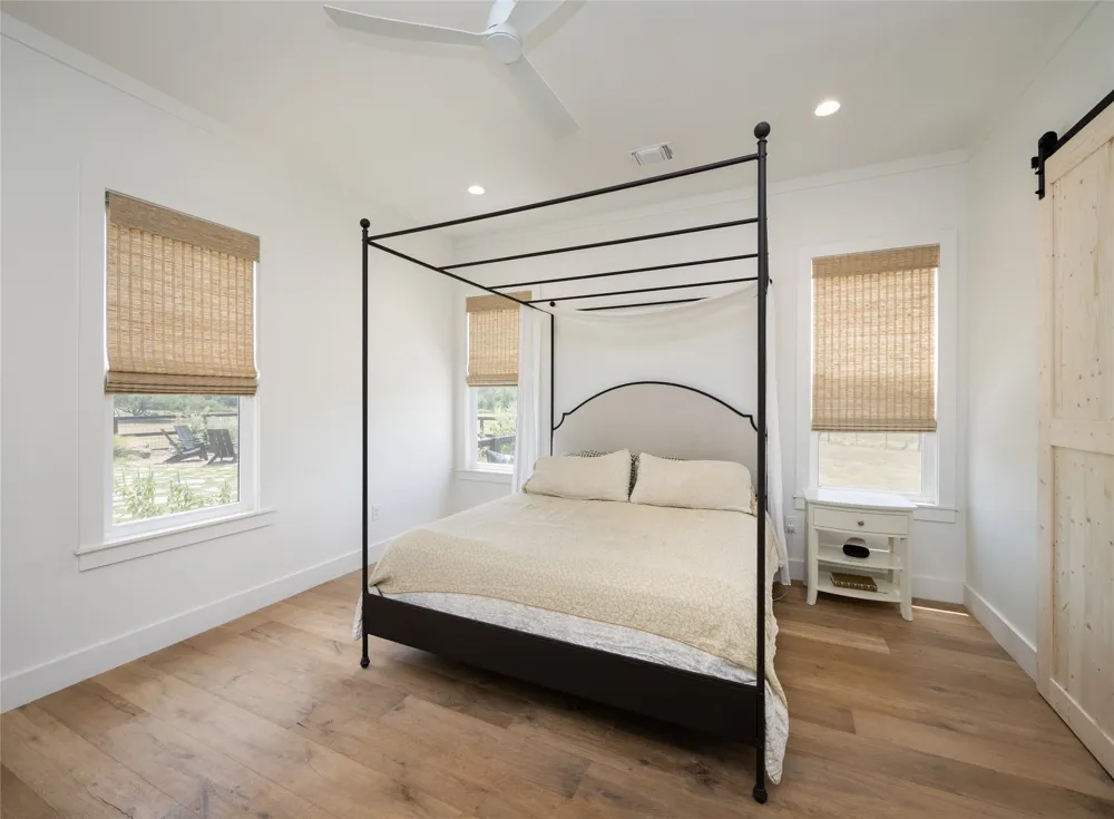 112 Roanoak Drive Dripping Springs, TX 78620