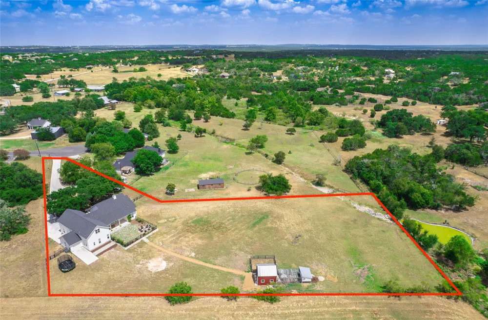 112 Roanoak Drive Dripping Springs, TX 78620