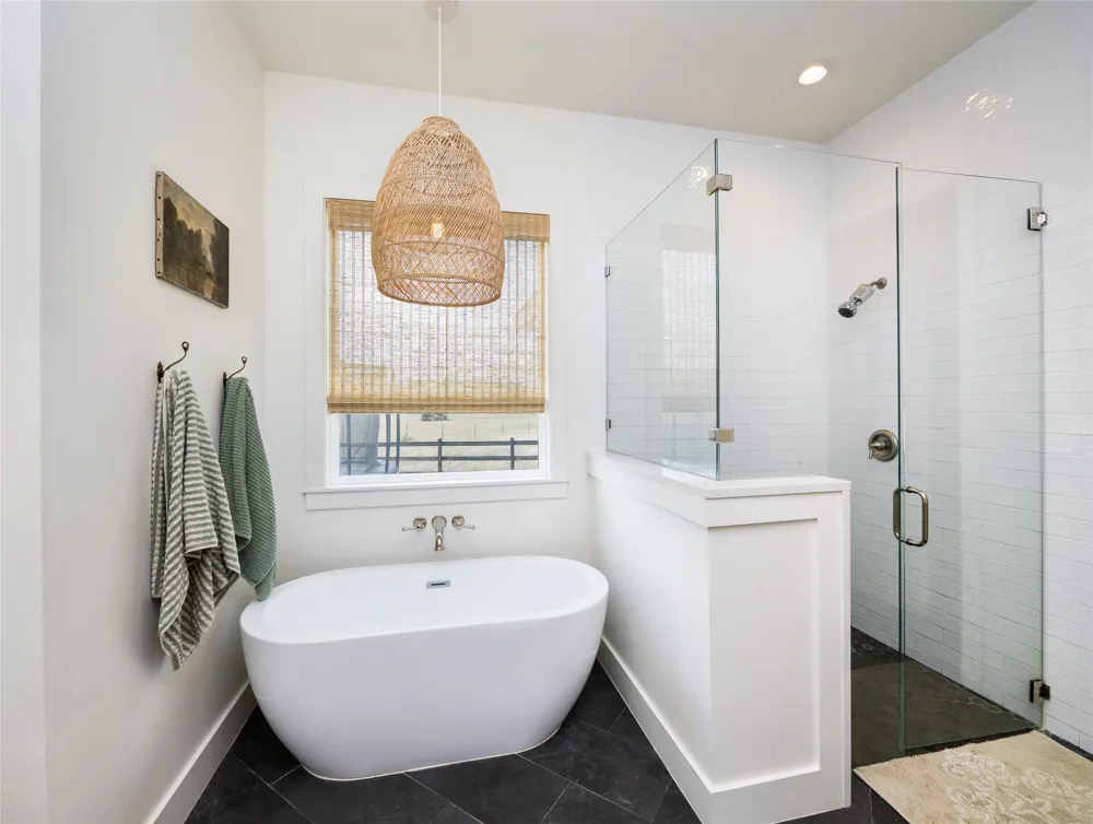 112 Roanoak Drive Dripping Springs, TX 78620