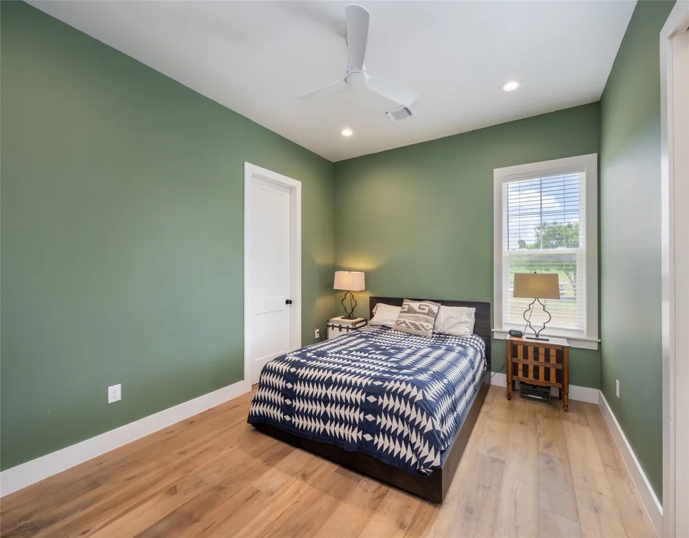112 Roanoak Drive Dripping Springs, TX 78620