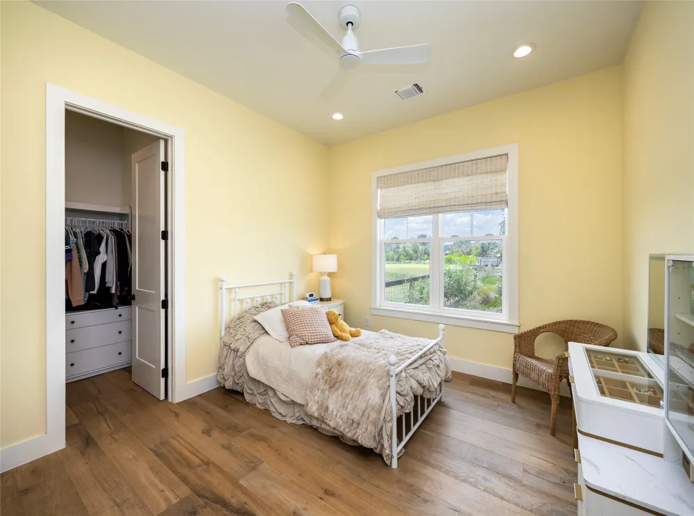 112 Roanoak Drive Dripping Springs, TX 78620