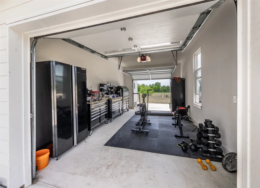 112 Roanoak Drive Dripping Springs, TX 78620