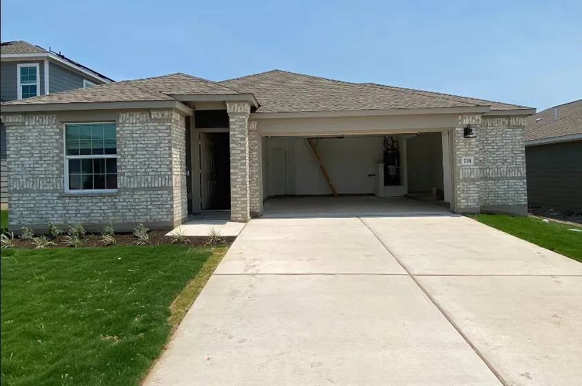 239 Barcelona Kyle, TX 78640