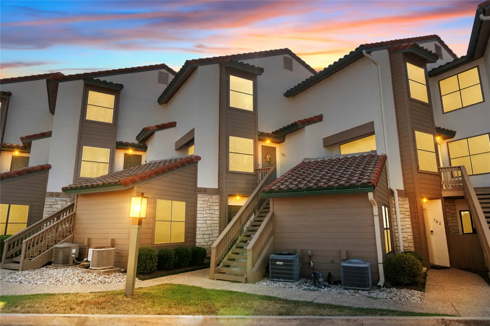 509 Short Circuit #203 Horseshoe Bay, TX 78657