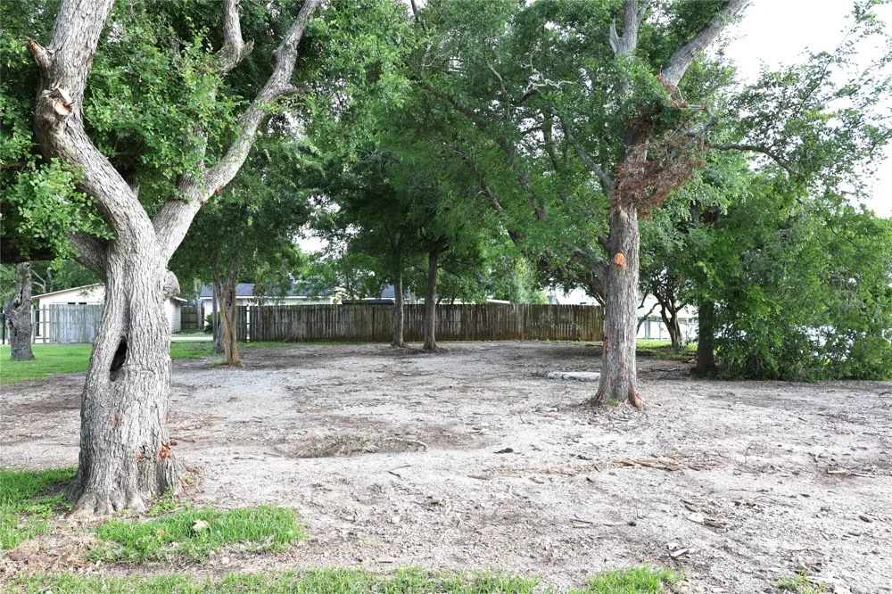 1836 CR 206 Sargent, TX 77414