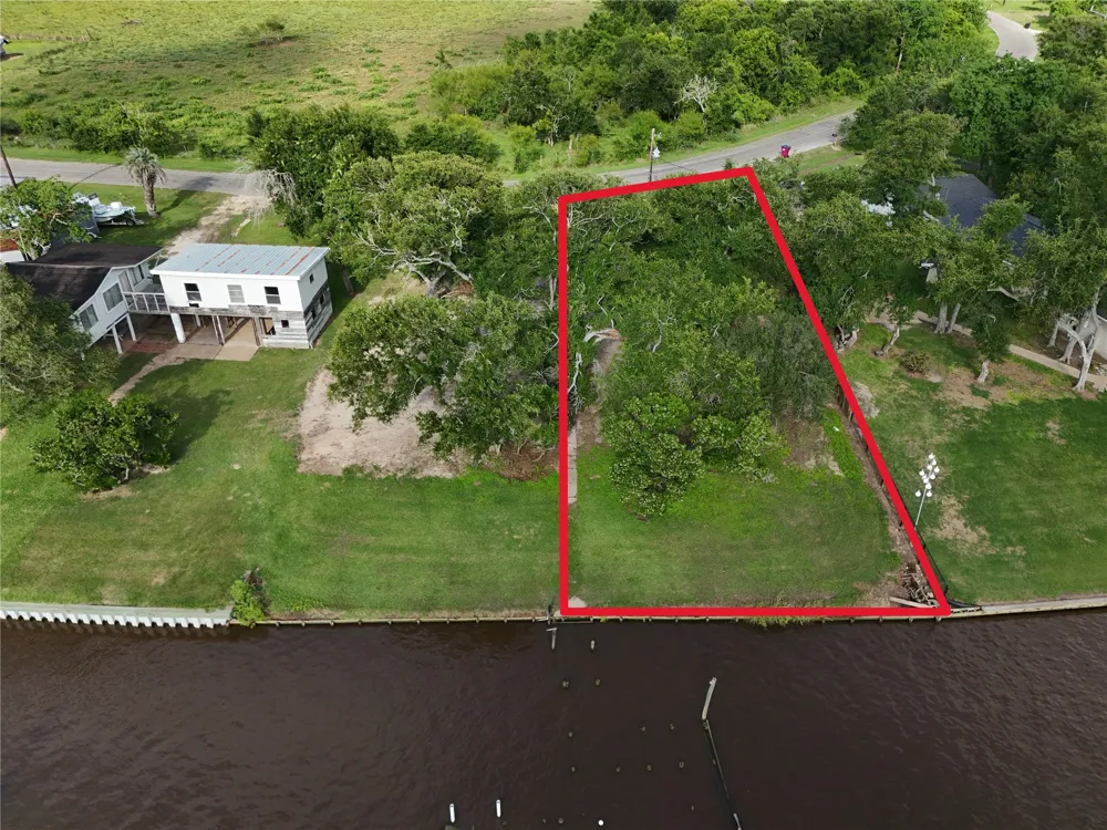 1836 CR 206 Sargent, TX 77414