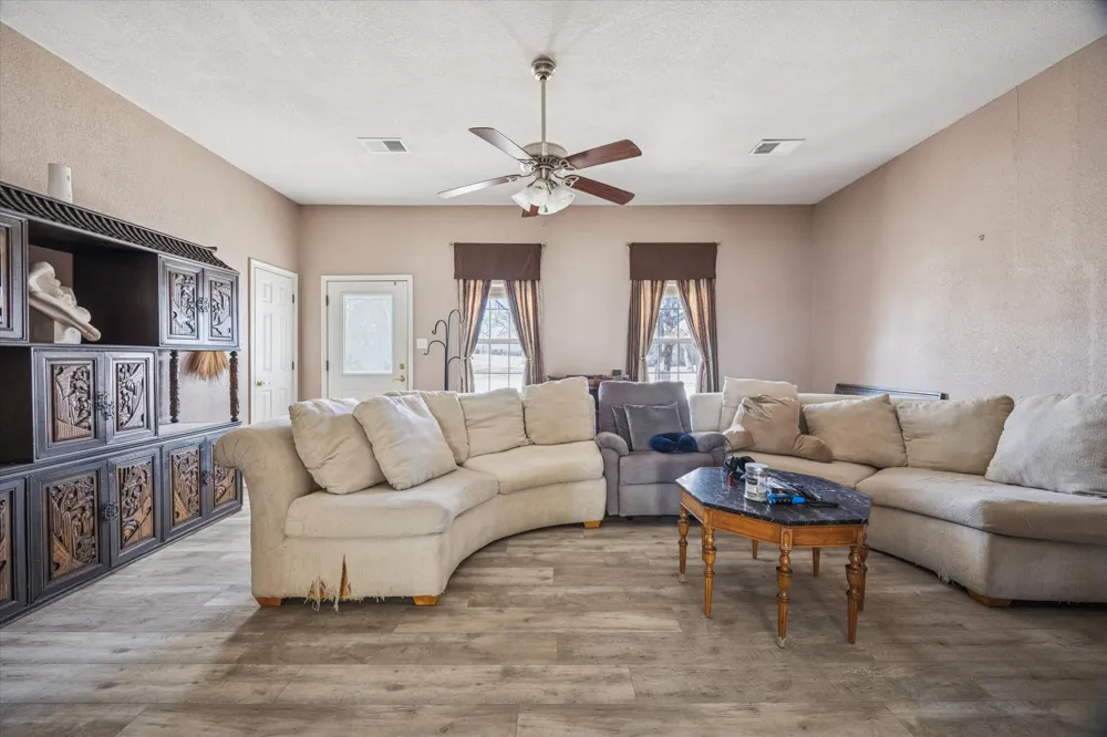 1836 Ridgeview Drive Kingsland, TX 78639