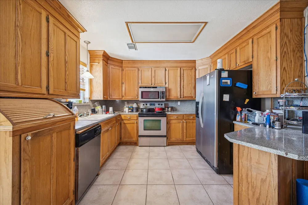 1836 Ridgeview Drive Kingsland, TX 78639