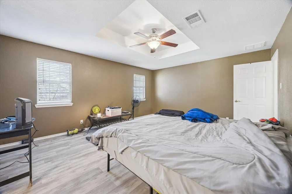 1836 Ridgeview Drive Kingsland, TX 78639