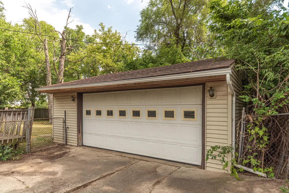 1401 Glengrove Avenue Ypsilanti, MI 48198