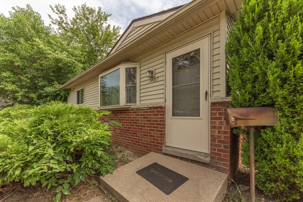 1401 Glengrove Avenue Ypsilanti, MI 48198