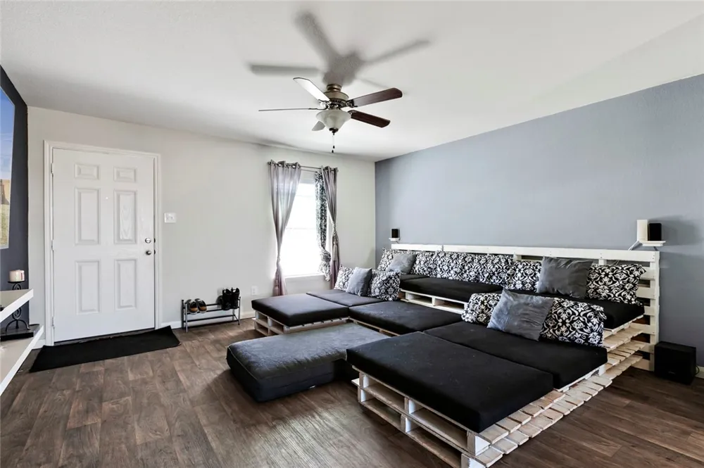 712 Cleary Lane Jarrell, TX 76537