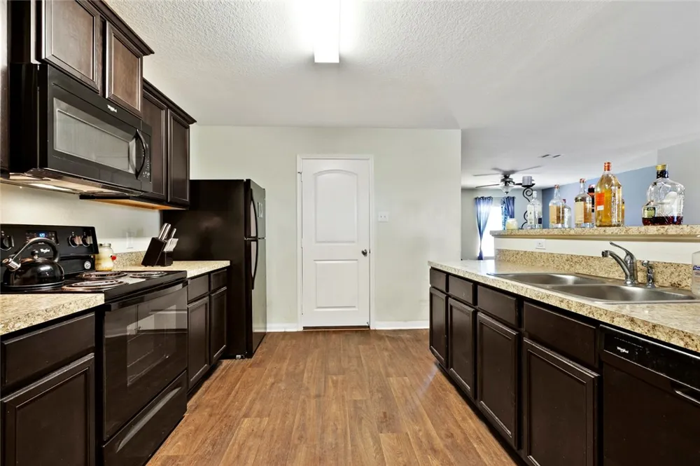 712 Cleary Lane Jarrell, TX 76537
