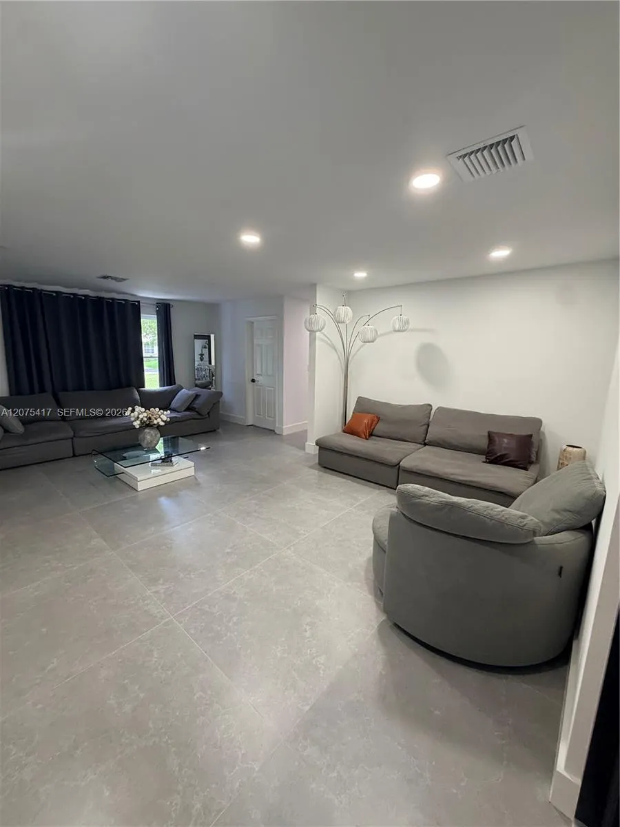 15042 SW 149th St Miami, FL 33196