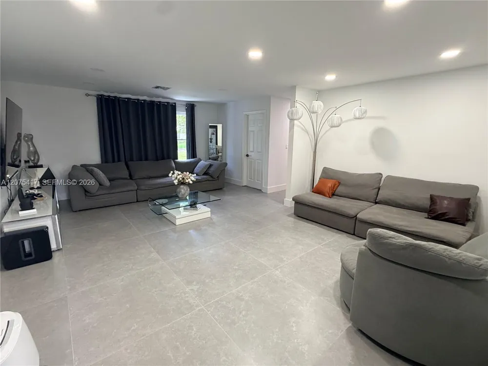 15042 SW 149th St Miami, FL 33196