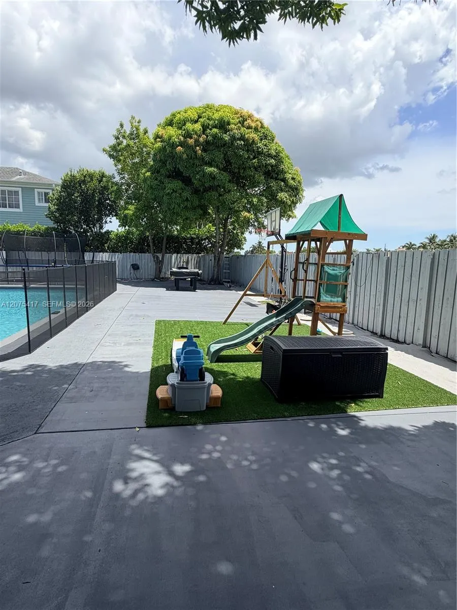 15042 SW 149th St Miami, FL 33196