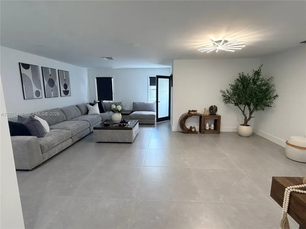 15042 SW 149th St Miami, FL 33196