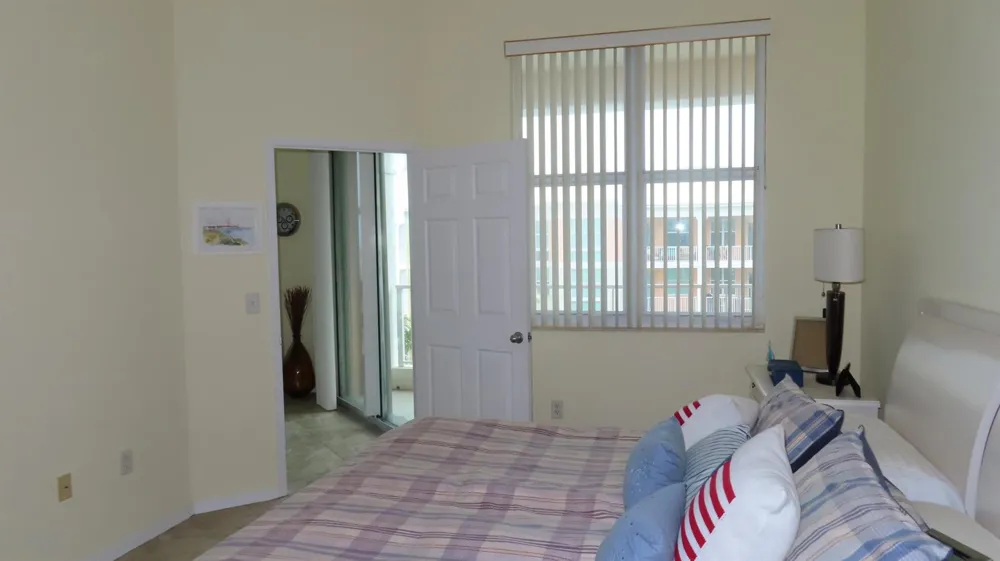 806 E WINDWARD WAY #604 Lantana, FL 33462