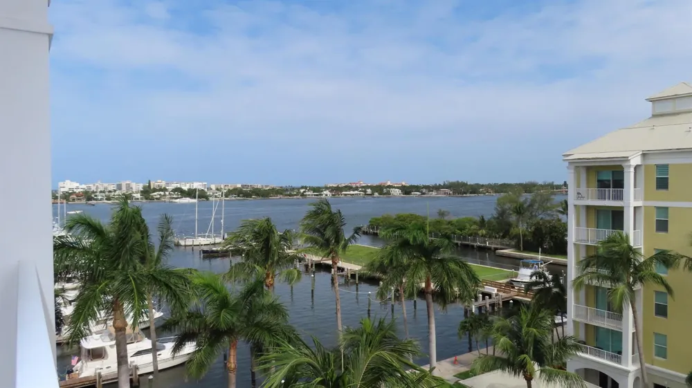806 E WINDWARD WAY #604 Lantana, FL 33462