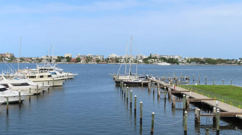 806 E WINDWARD WAY #604 Lantana, FL 33462